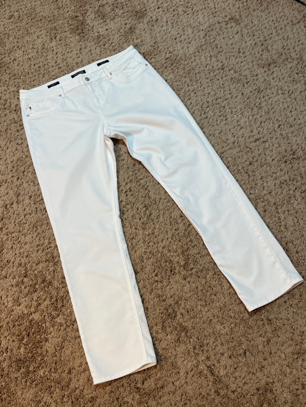 EUC Vigoss The Chelsea White Skinny Jeans {Size 16} - Picture 9 of 9